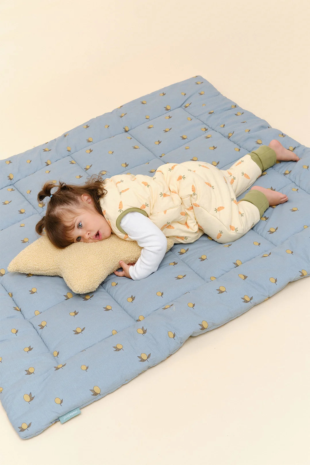 PIJAMA MANTA CON CALCETINES ANTIDESLIZANTES -CARROTS- TOG 1