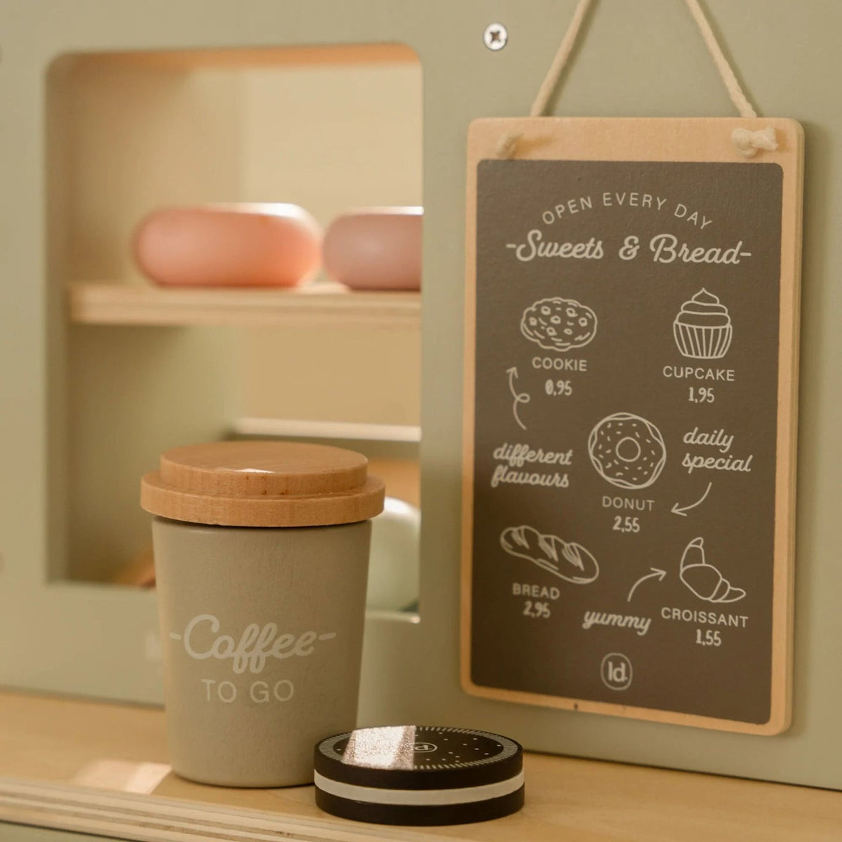 CAFÉ CORNER