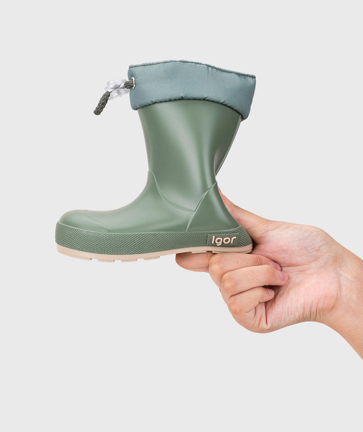 BOTA AGUA YOGI DK CUELLO VERDE