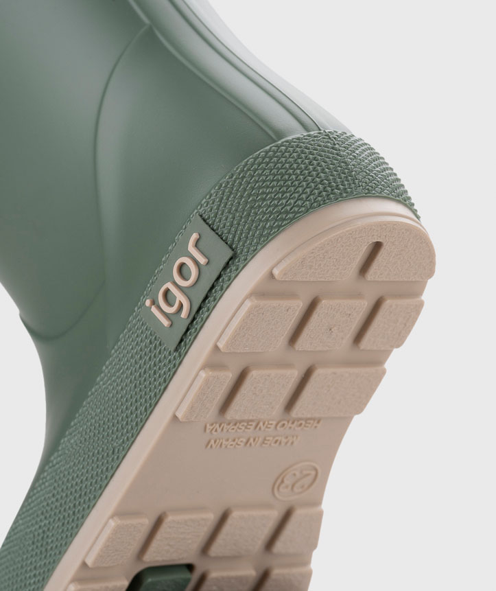 BOTA AGUA YOGI DK CUELLO VERDE