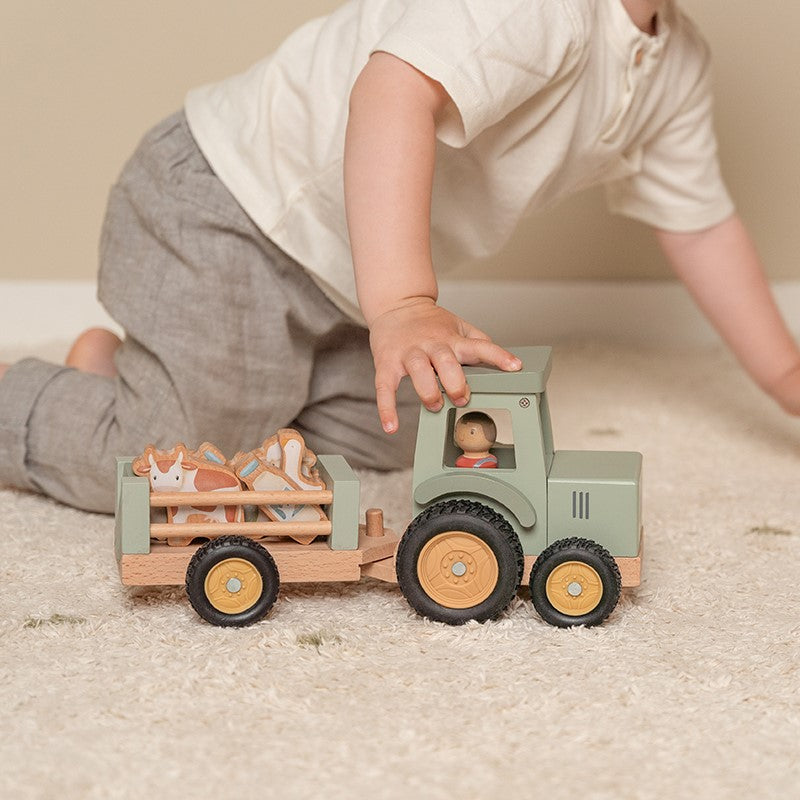 TRACTOR CON TRAILER PEQUEÑA GRANJA