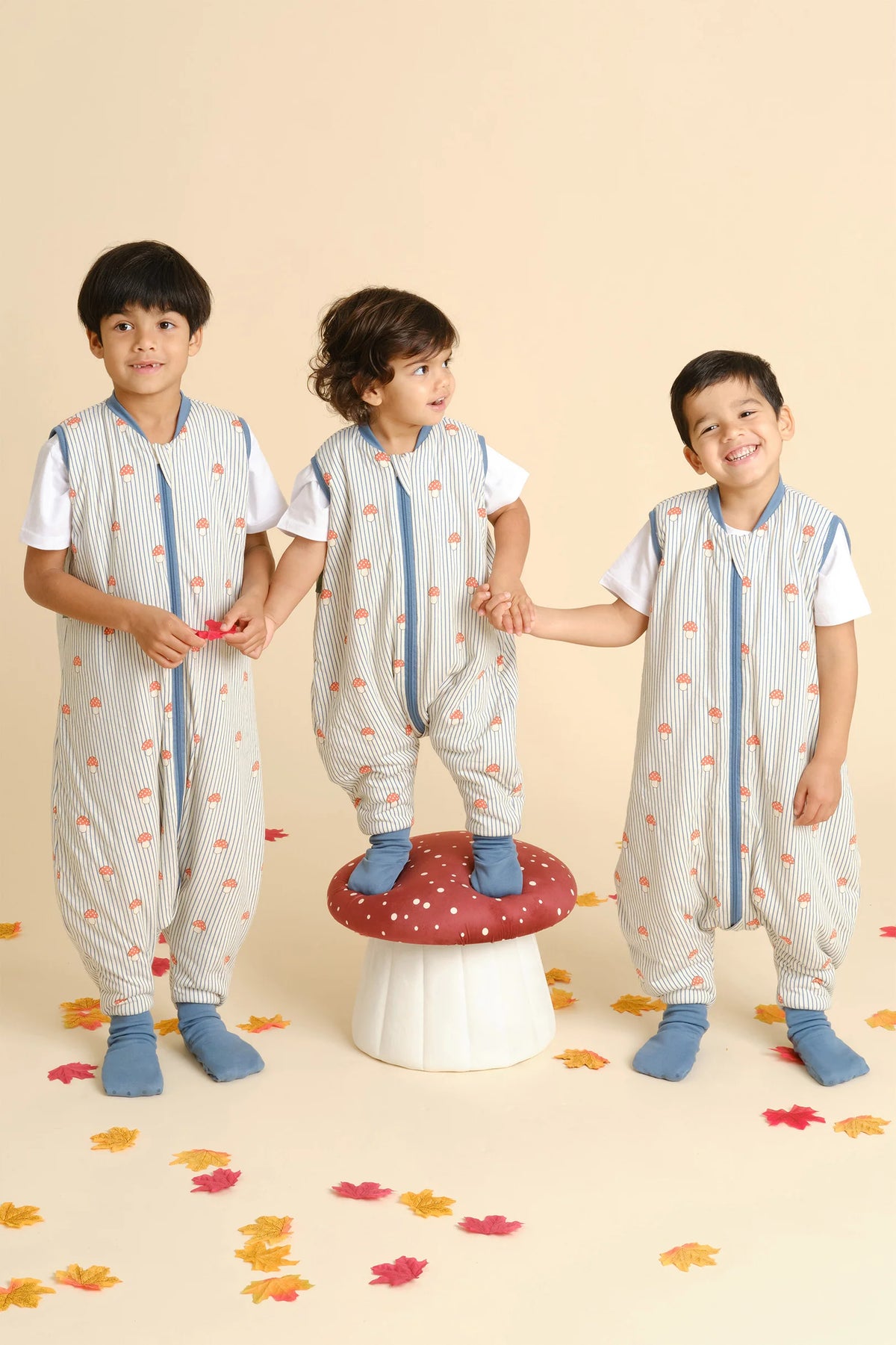 PIJAMA MANTA CON CALCETINES ANTIDESLIZANTES -MUSHROOMS- TOG 1