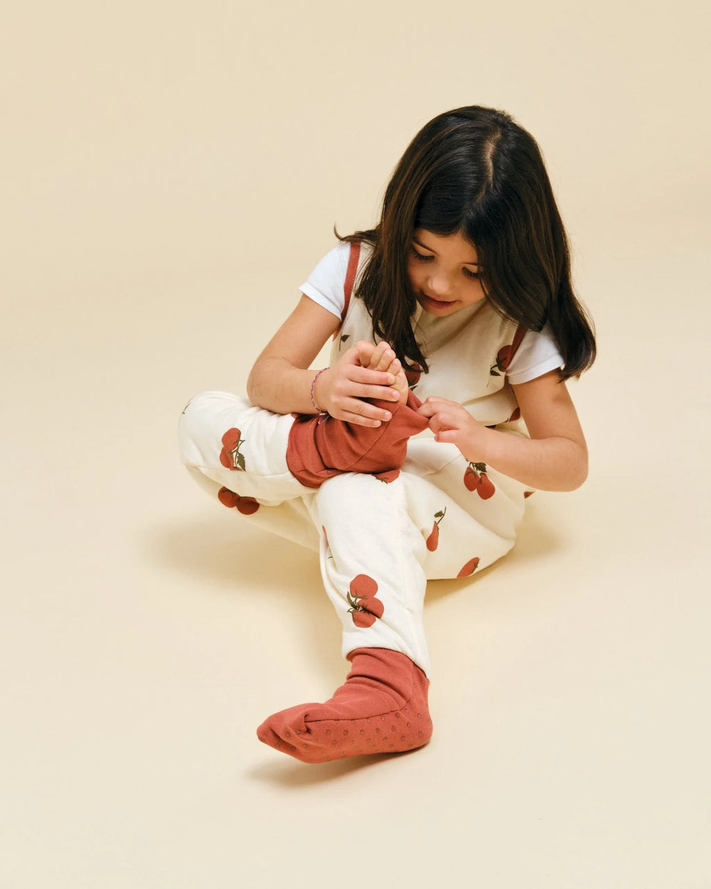 PIJAMA MANTA CON CALCETINES ANTIDESLIZANTES -TOMATOES- TOG 1
