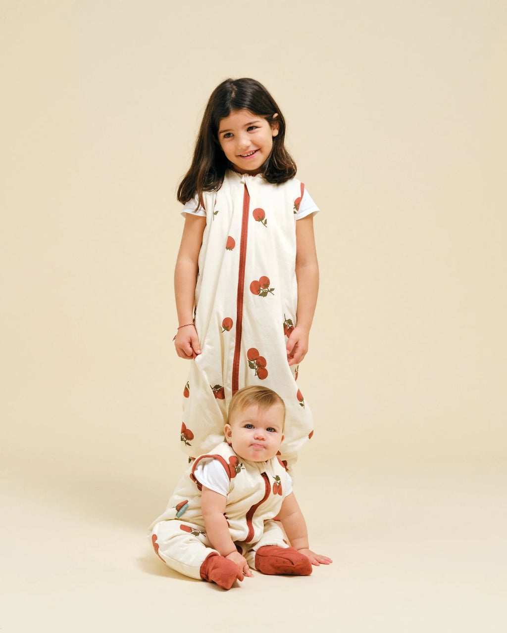 PIJAMA MANTA CON CALCETINES ANTIDESLIZANTES -TOMATOES- TOG 1